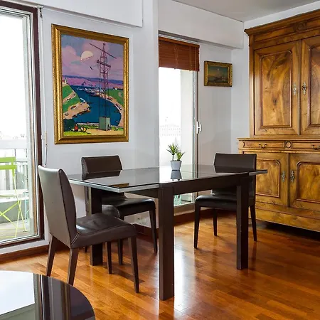 3 Chambres Sur Oberkampf Apartment